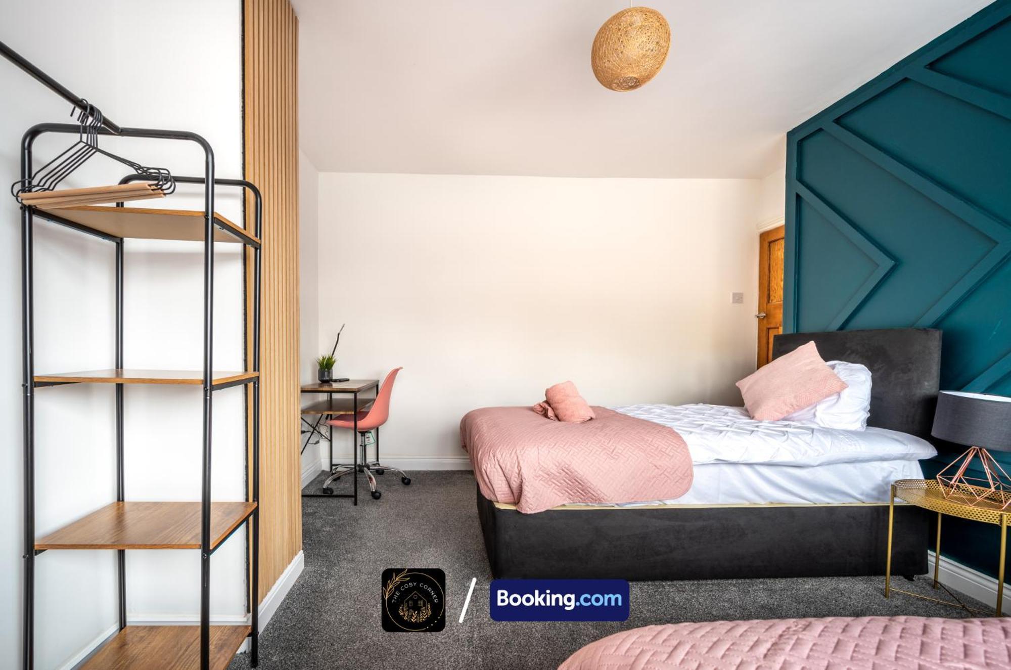 شقة Cosy 3-Bed House, Garden & Free Parking In Stretford مانشستر المظهر الخارجي الصورة