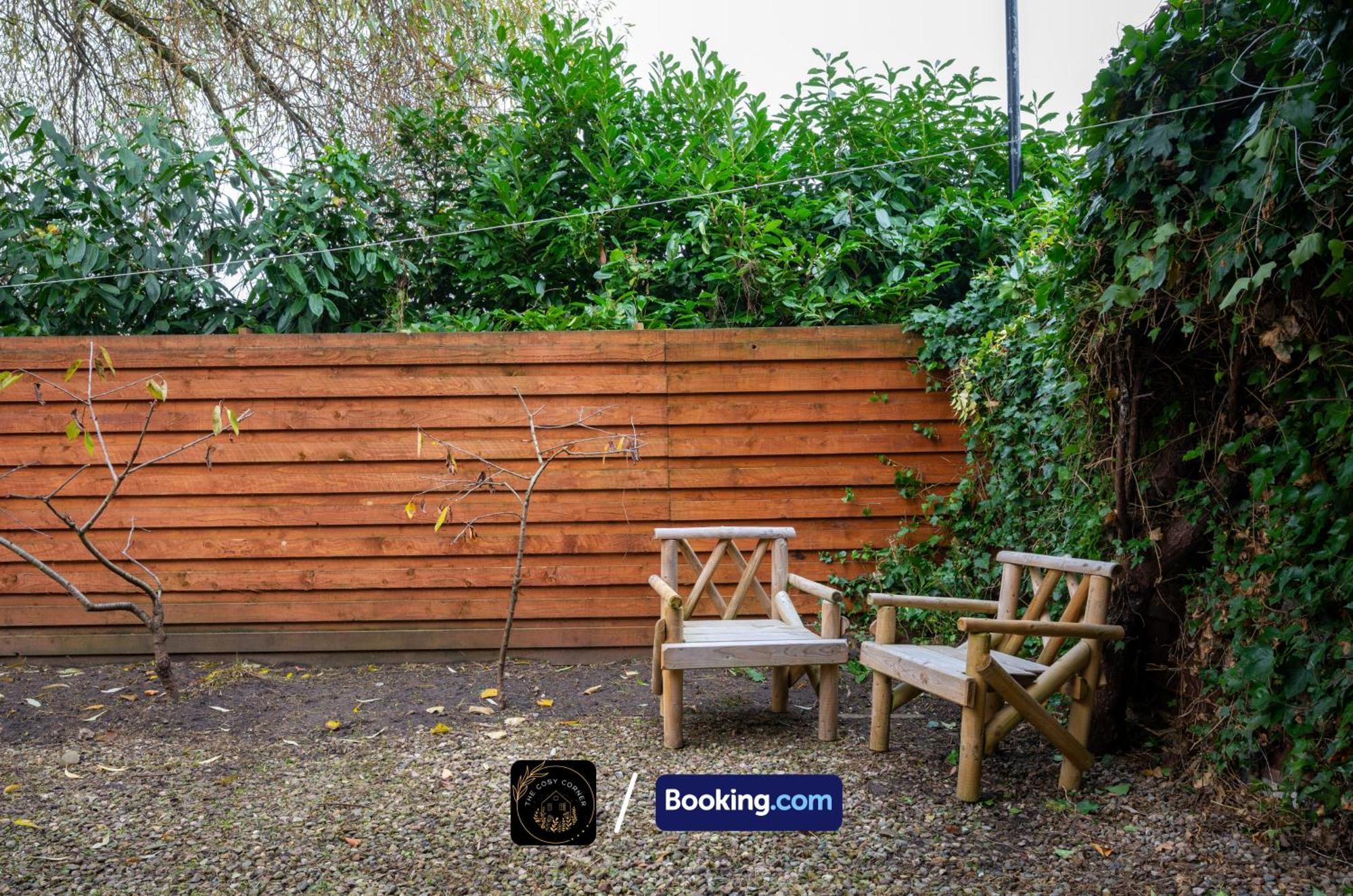 شقة Cosy 3-Bed House, Garden & Free Parking In Stretford مانشستر المظهر الخارجي الصورة